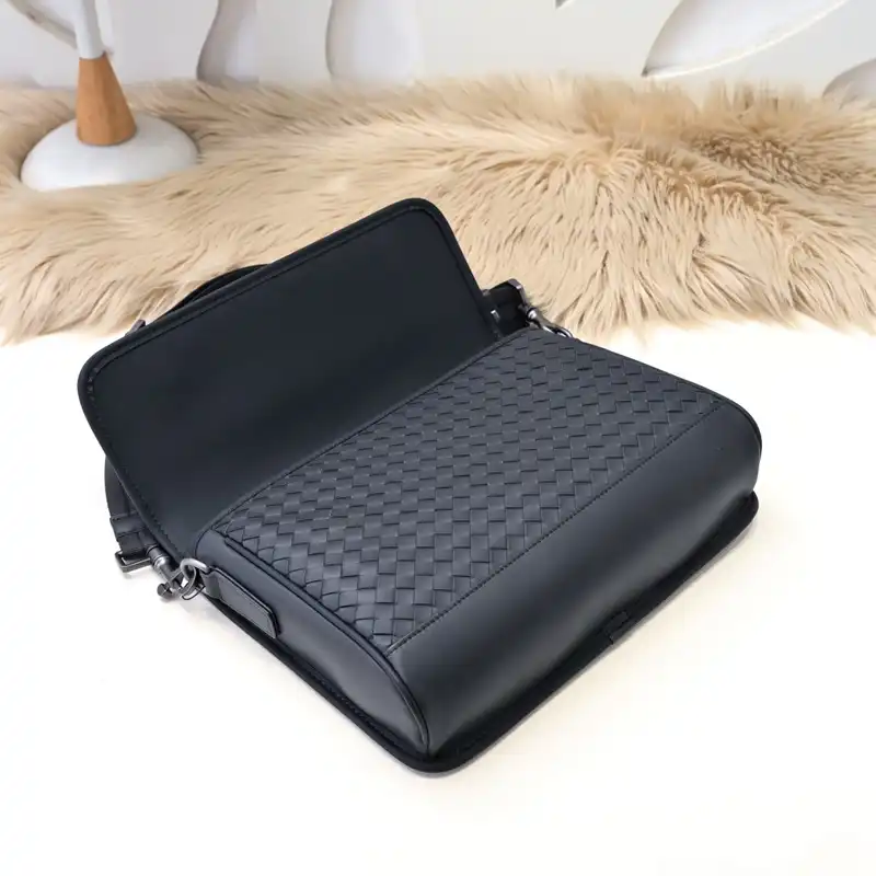 b0tt*ga Ven*ta bags 2409ya0039