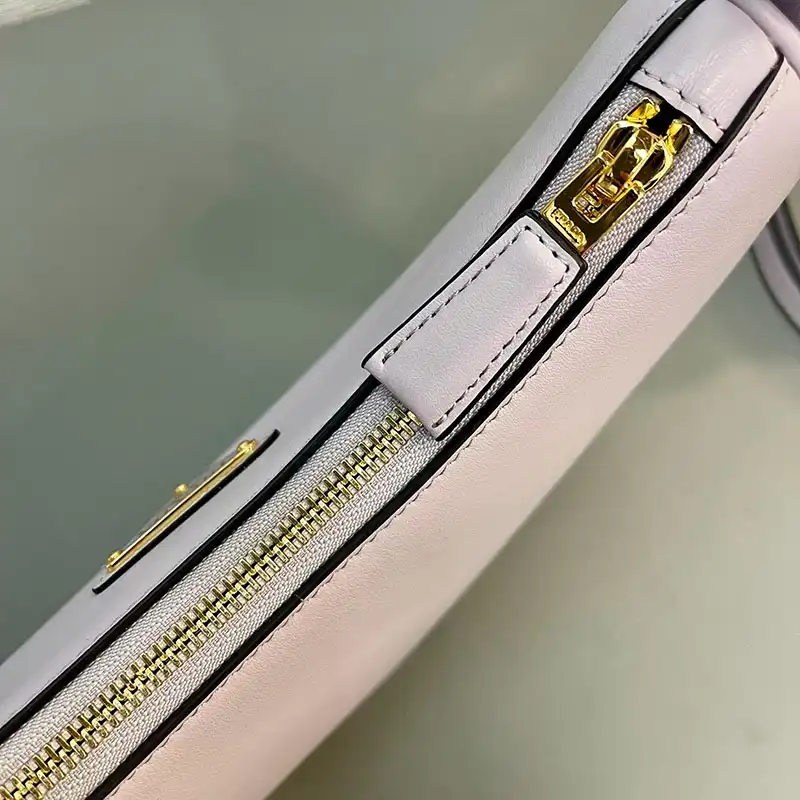 Pra*a bags 2409ya0114