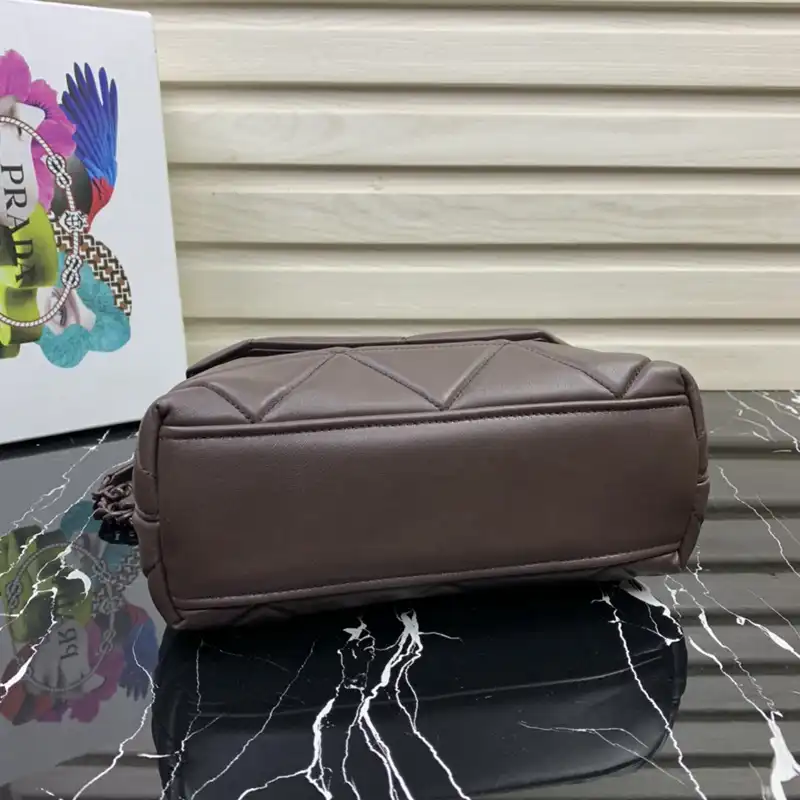 Pra*a bags 2410ya0011