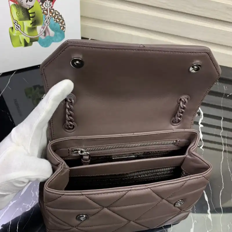 Pra*a bags 2410ya0011