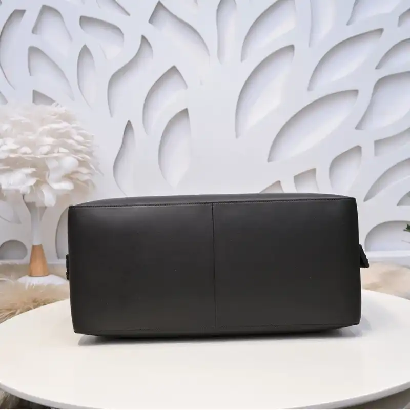 b0tt*ga Ven*ta bags 2411ya0041