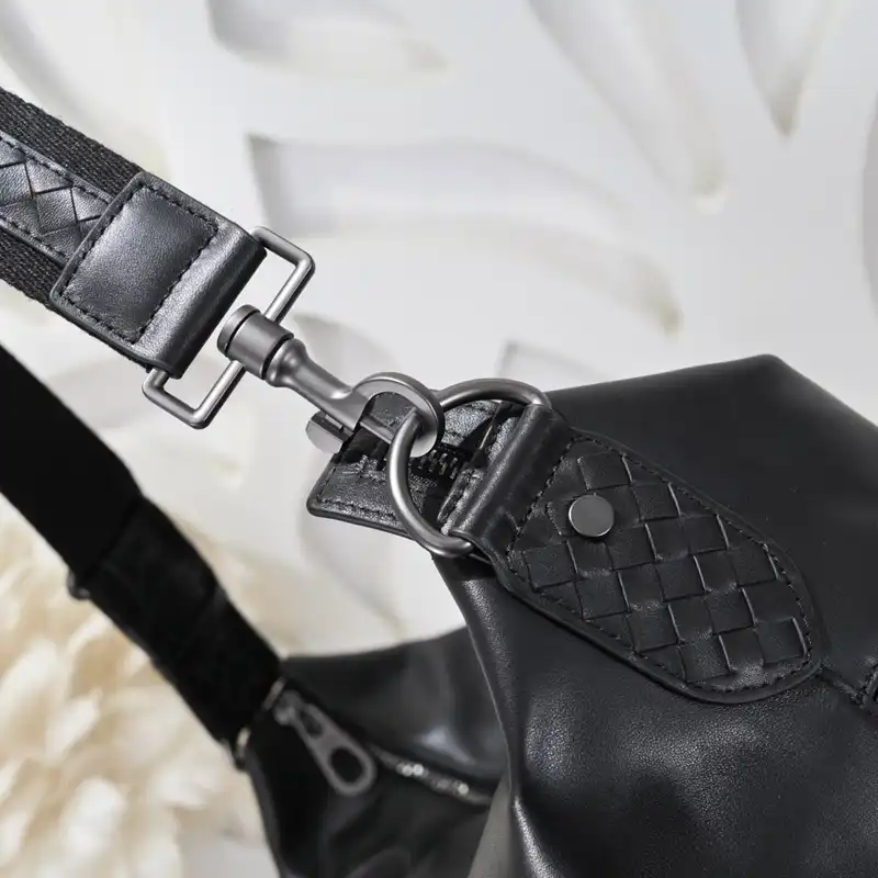 b0tt*ga Ven*ta bags 2411ya0051