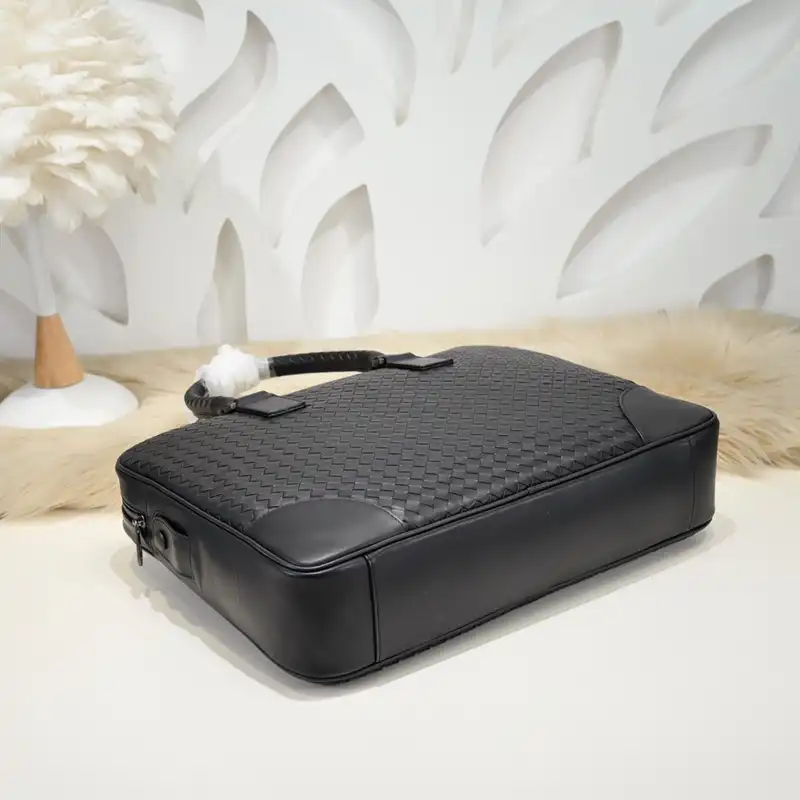 b0tt*ga Ven*ta bags 2411ya0058