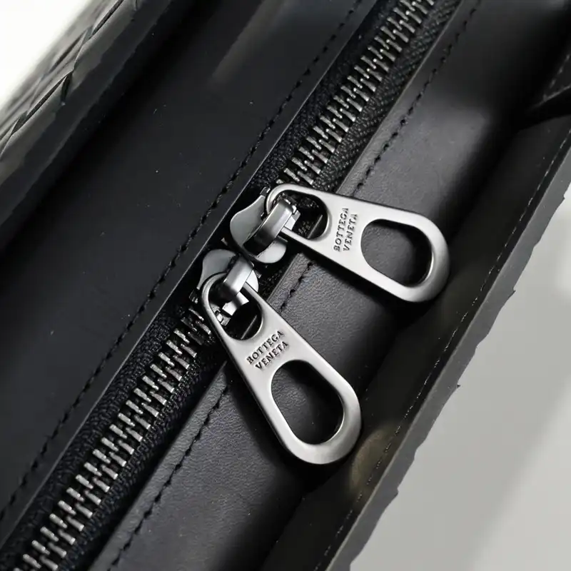 b0tt*ga Ven*ta bags 2411ya0061