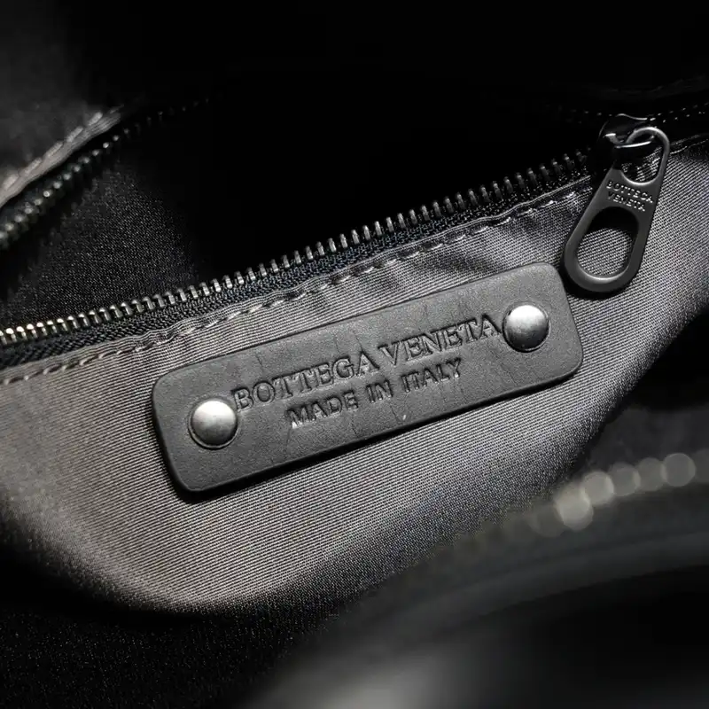 b0tt*ga Ven*ta bags 2411ya0061