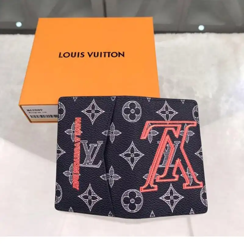 LV Bags 19T1L0652
