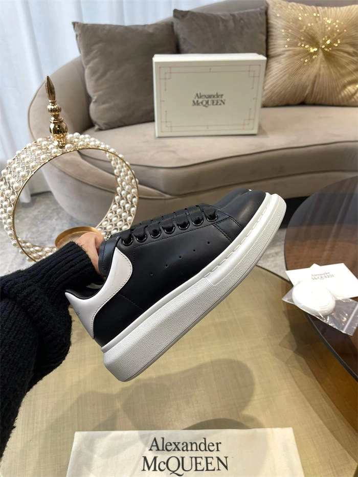 a1exa*der Mcqv*en oversized modern 2570