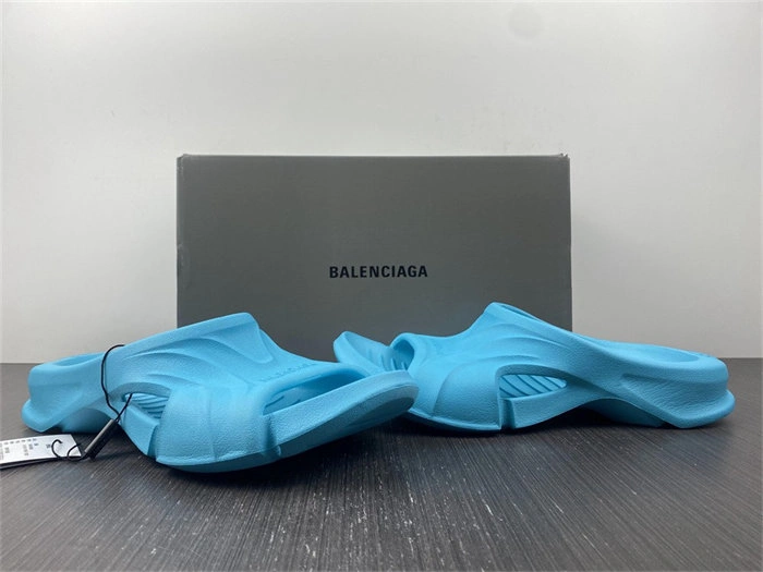 BLCG SLIPPERS SportInspired 5587