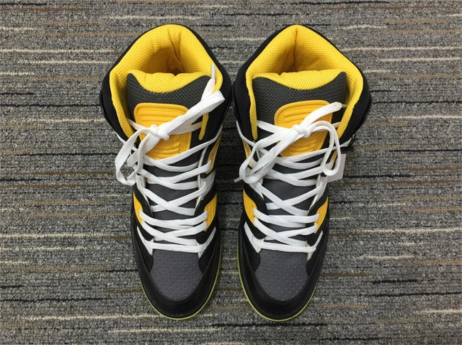 S*pportive g*u*i high top sneaker 210