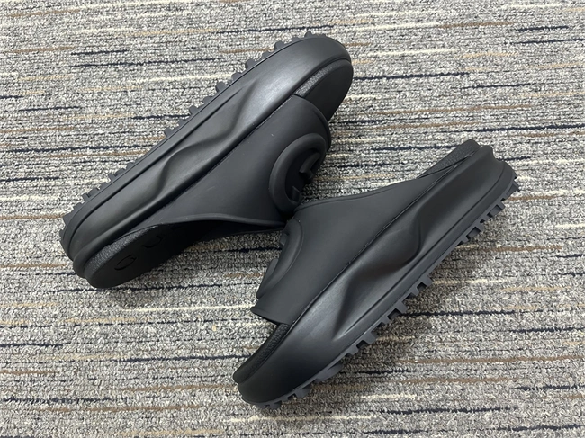 stretchable G*u*i slide 401