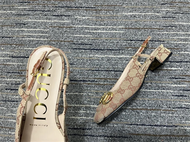 moisturewicking G*u*i slipper 495