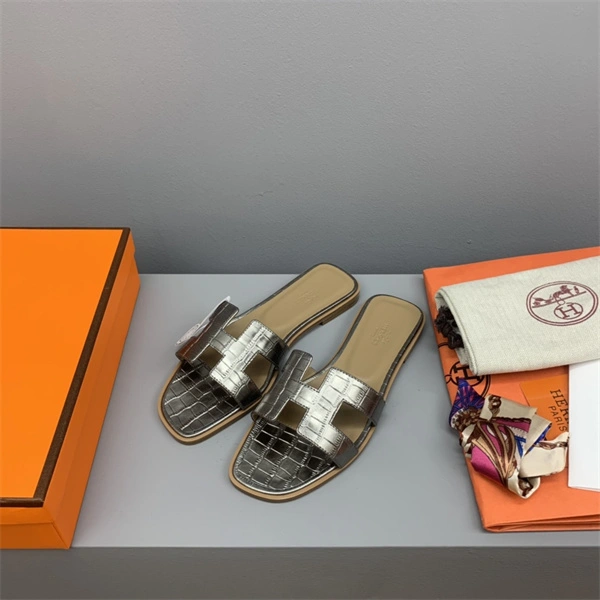 H Slipper Refined 2328