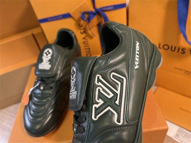 l0vis Vvtt0n sleek 1667