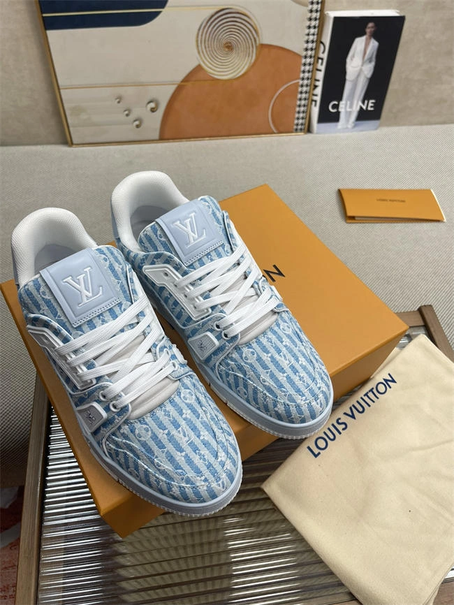 Stretchable Lv Trainer Sneaker 2112
