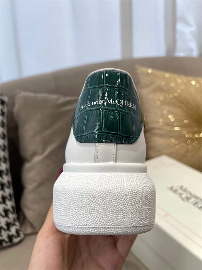 Mc Queen FashionForward 2528