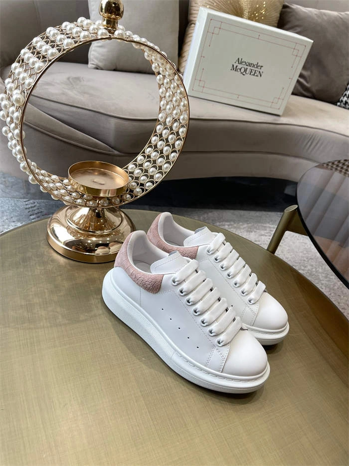 Elegant Mc Queen 2534