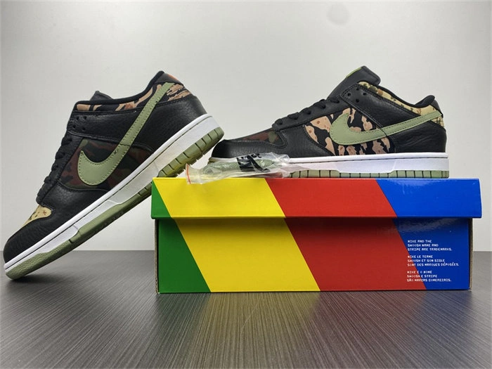 FashionForward Nike Dunk Low Crazy Camo DH0957- 4770