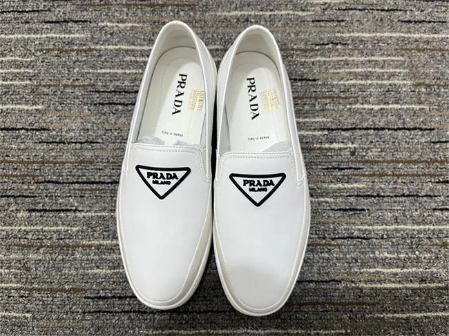 Pra*a leather sneaker comfortable 3316