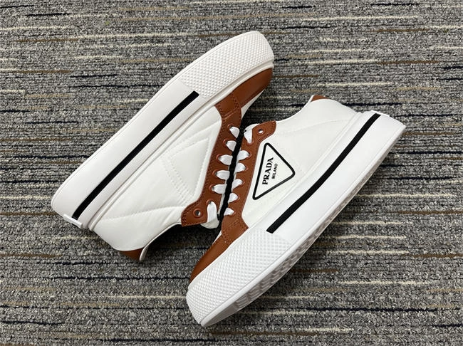 Pra*a leather sneaker classic 3319