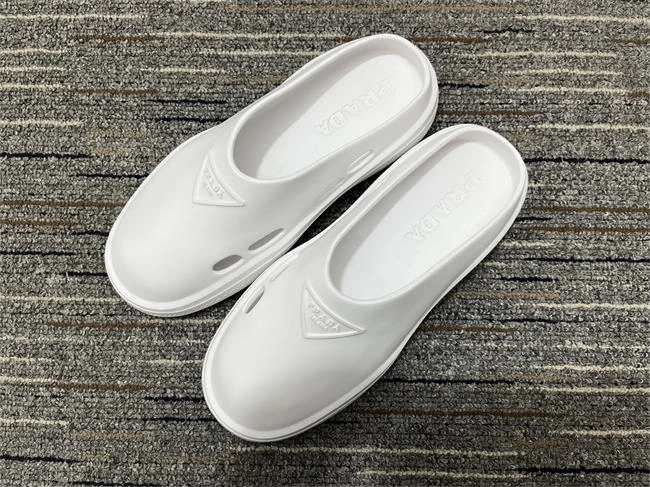 WrinkleFree Prada Slipper 3347