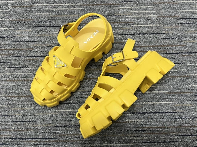 stylish Pra*a slipper 3350