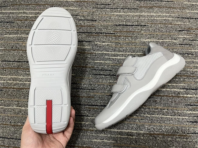 practical Pra*a sneaker 3360